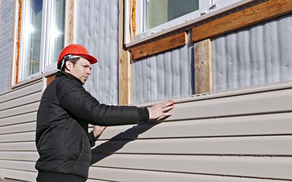 Cost of Vinyl Cladding Repair in Destin