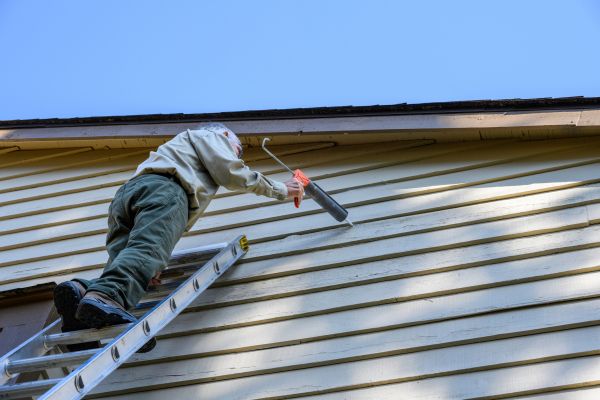 Cost of Vinyl Siding Caulk Repair in Destin